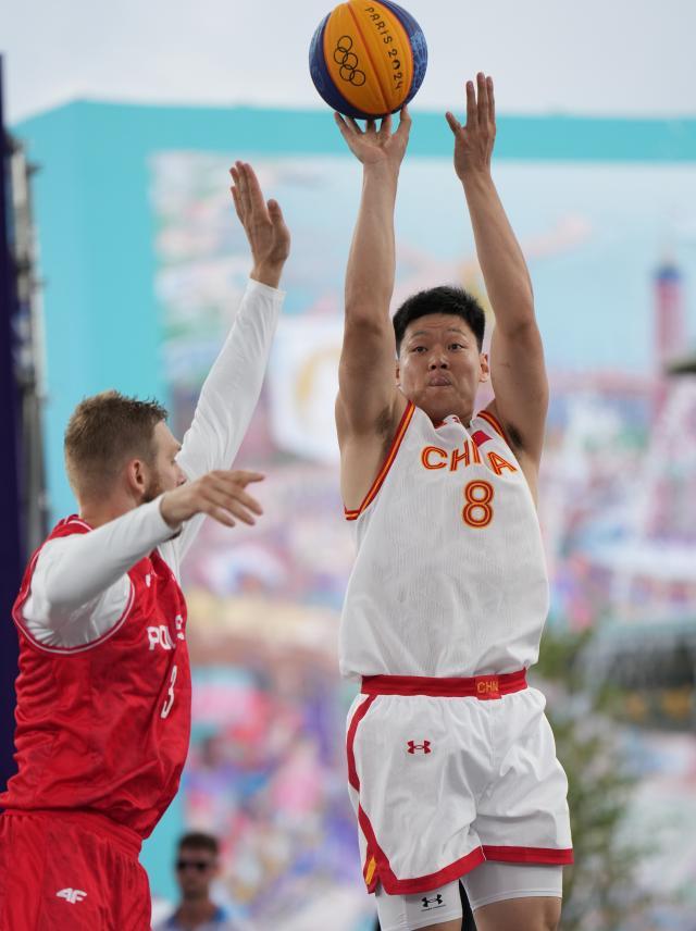 aoke-三人男篮战斗到最后，17比22不敌波兰遭遇连败