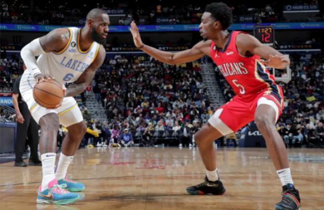 澳客官方网-5连客下半场体能崩溃 关键卡位战湖人惨遭逆转